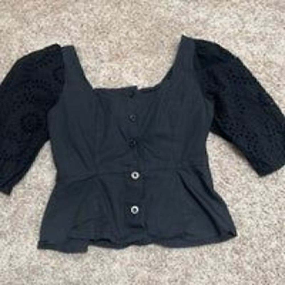 Kay+Jay eyelet Sleeve button down Blouse top size S